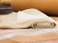 Рецепта Как се правят домашни кори за баница